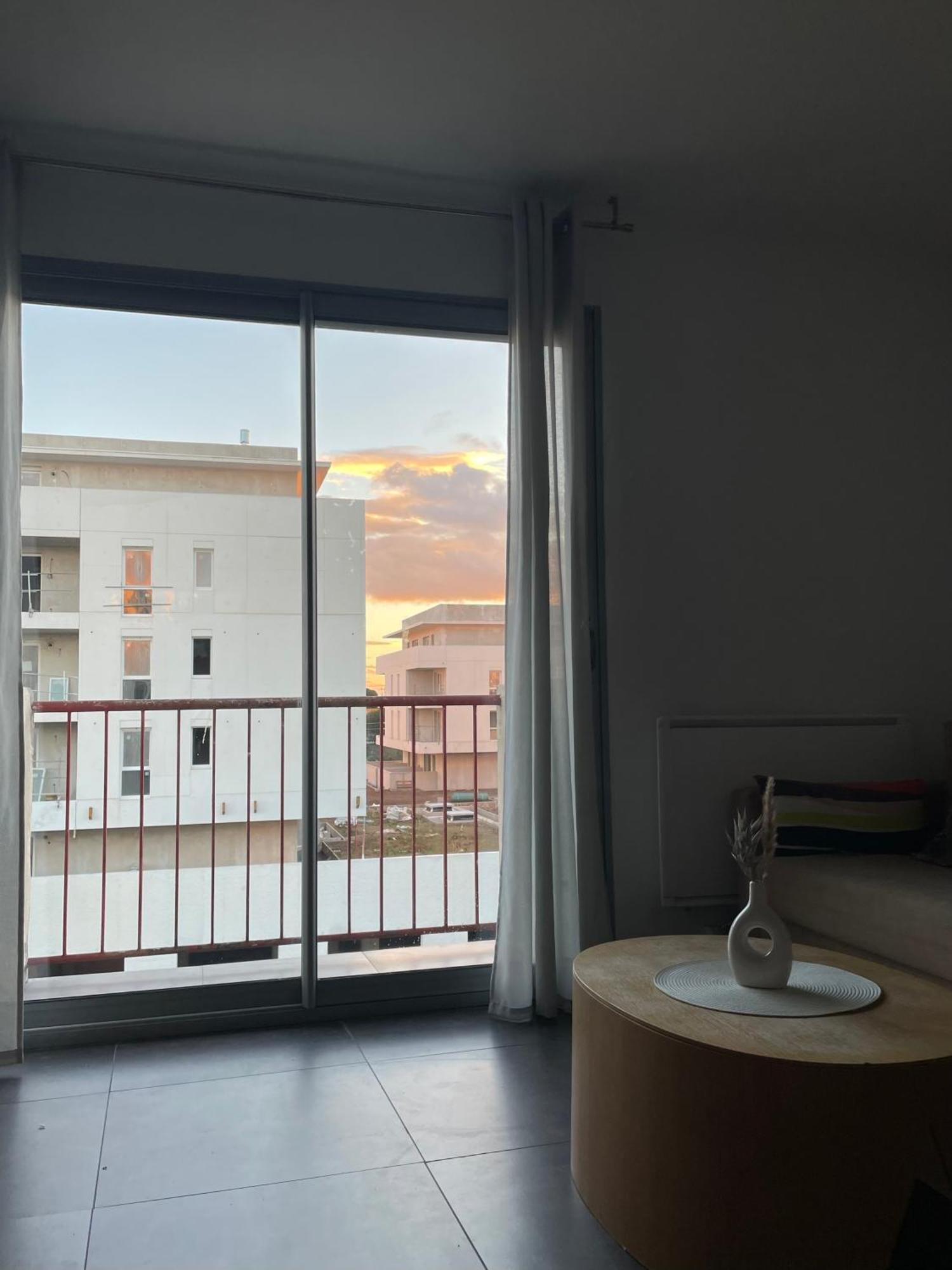 דירות מונפלייה Magnifique T3 Quartier Pres D'Arenes Tram Au Pied De L'Immeuble מראה חיצוני תמונה